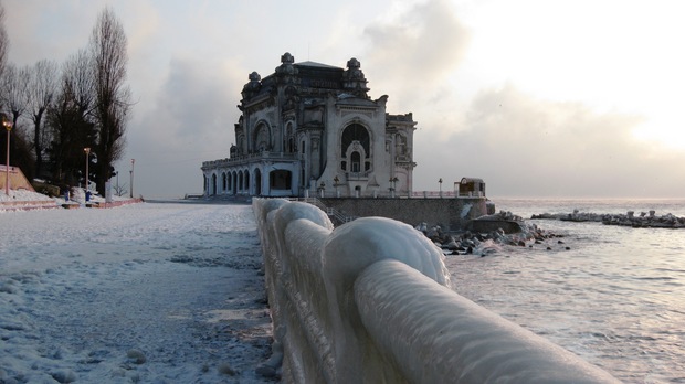 Câți turiști au ajuns în ianuarie  și februarie în Constanța - marecazinoiarna5460d512801eb1-1366665432.jpg