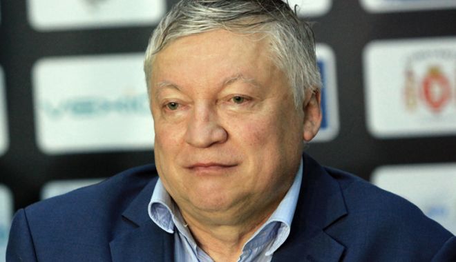 Marele șahist rus Anatoli Karpov: 