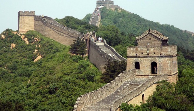 Vrea construirea unei copii a Marelui Zid Chinezesc la granița cu România - marelezidchinezesc-1413288399.jpg