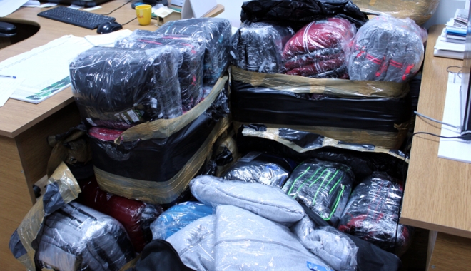 Marfă în valoare de aproape 100.000 de lei, confiscată în Portul Constanța - marfa-1481909171.jpg