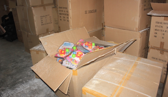 Marfă în valoare  de peste 100.000  de euro, confiscată de vameși - marfa-1485531610.jpg
