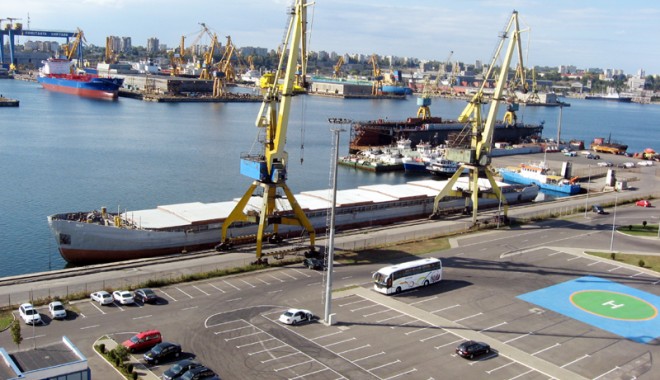 Marfă în portul Constanța cât să chiorăști un șoarece - marfaport-1389113757.jpg