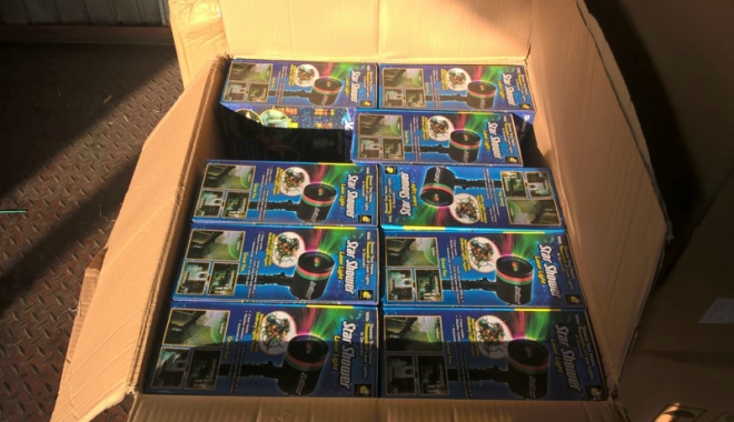 Mărfuri contrafăcute, confiscate  în Portul Constanța - marfuri-1513355401.jpg