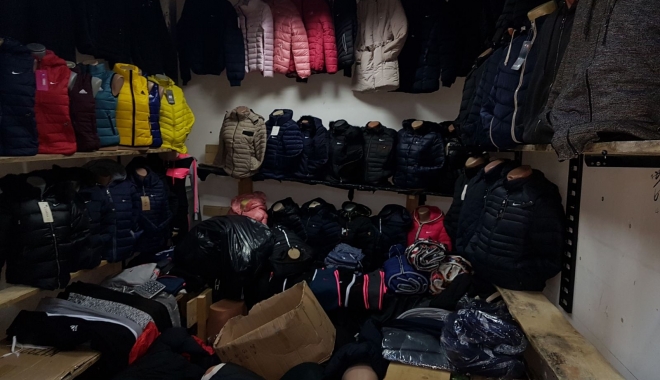 Mărfuri contrafăcute, de peste 100.000 de euro, confiscate de inspectorii antifraudă - marfuricontrafacute811-1510132551.jpg