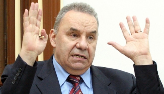 ÎNCĂ UN SCANDAL: MOTIVUL pentru care Băsescu vrea să îl SUSPENDE pe Andrei Marga - marga41266400-1341485991.jpg