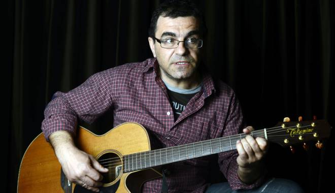 Mihai Margineanu ne cântă 