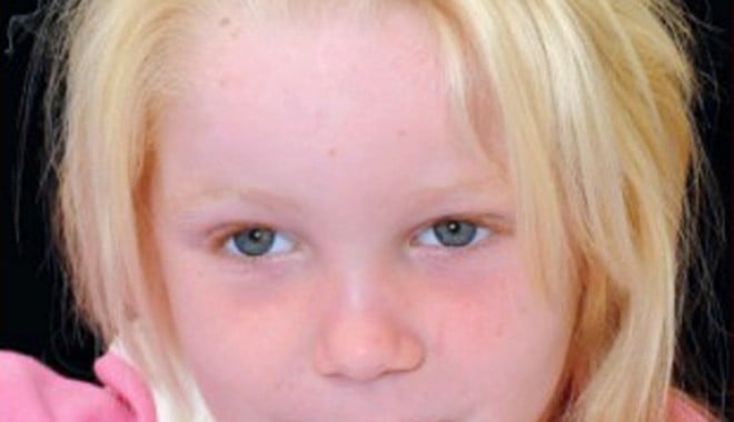 Micuța Maria, dată  în grija unei familii adoptive bulgare - maria-1383138442.jpg
