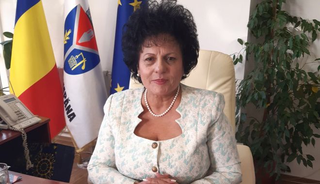 Primarul Mariana Gâju: 