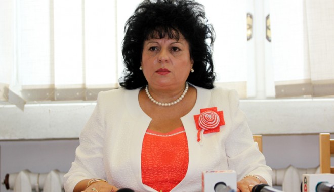 Primarul Mariana Gîju a pregătit comuna pentru a sărbători Ziua Unirii - marianagaju9-1358957498.jpg