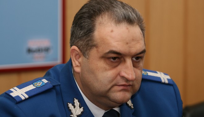 Șeful IJJ Constanța, colonelul Marian Ureche, s-a pensionat - marianurechejandarmi4-1327505811.jpg