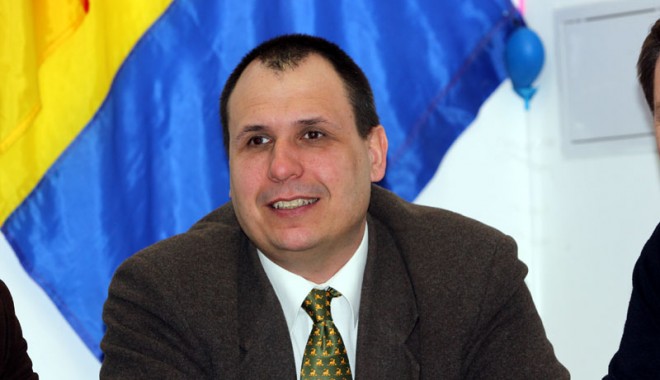 Senatorul Marian Vasiliev sare în ajutorul femeilor din instituțiile publice - marianvasiliev1-1358265691.jpg