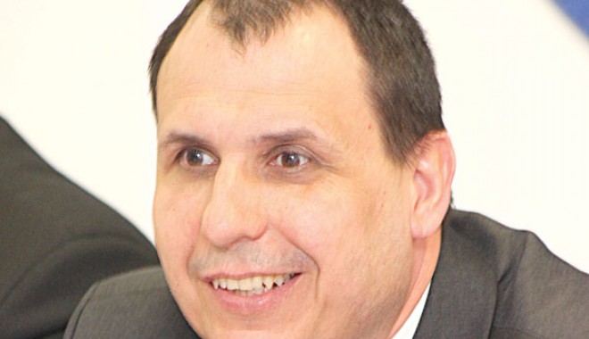 Marian Vasiliev mulțumește echipei de medici de la Spitalul Județean Constanța - marianvasiliev3729-1354374208.jpg