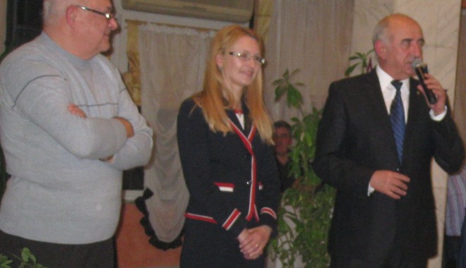 Maria Stavrositu a obținut sprijinul rezerviștilor și veteranilor constănțeni - mariastavrositurezervisti-1354114152.jpg