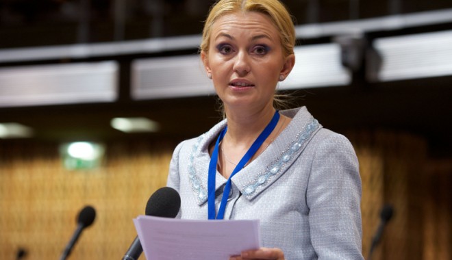 Maria Stavrositu a obținut două milioane de euro pentru învățământul constănțean - mariastavrositustrasbourg-1323191824.jpg