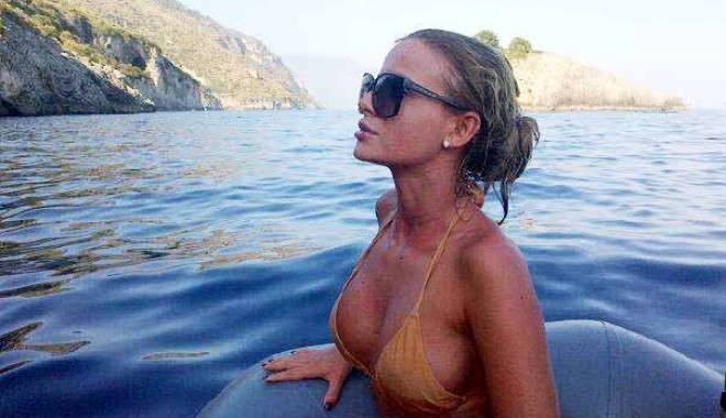 Marina Dina, sexy în vacanță - marinadina-1340549095.jpg