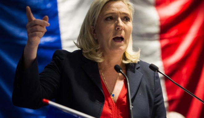 Franța / Marine Le Pen spune că dacă va câștiga alegerile prezidentiale va organiza un referendum cu privire la apartenența la UE - marinelepen-1472911442.jpg