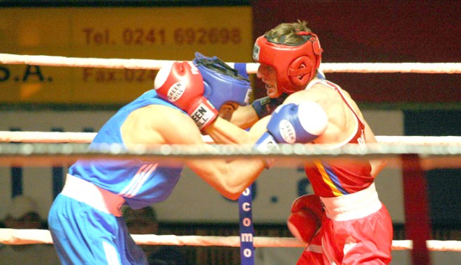 Enver și Niculescu boxează, azi, în semifinalele CN de seniori - mariusniculescuboxsc5-1407351009.jpg