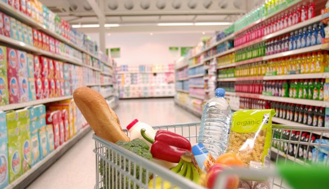 Pipote și ficat de pui, retrase dintr-o rețea de supermarketuri, din cauza salmonella - market-1638528360.jpg