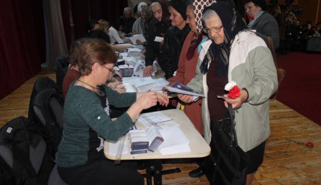 Mărțișoare sociale pentru seniorii orașului Cernavodă - martisoaresociale-1456843516.jpg