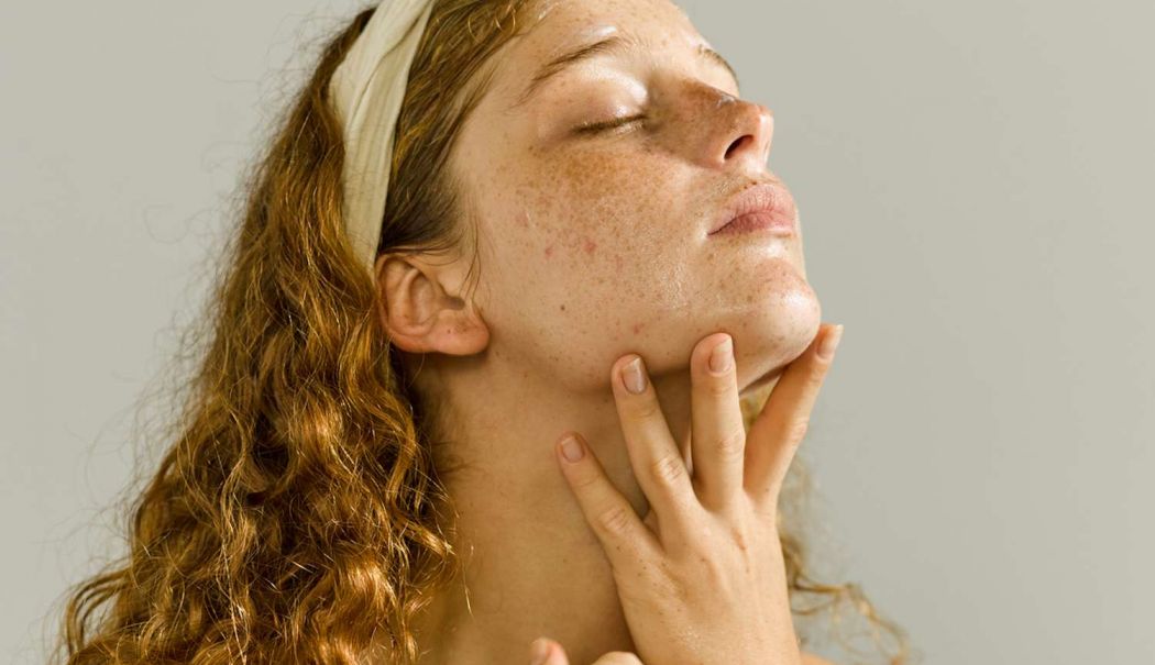 Tratamentele anti-aging pot estompa ridurile, dar nu le pot şterge definitiv de pe chip - masaj-1714137496.jpg