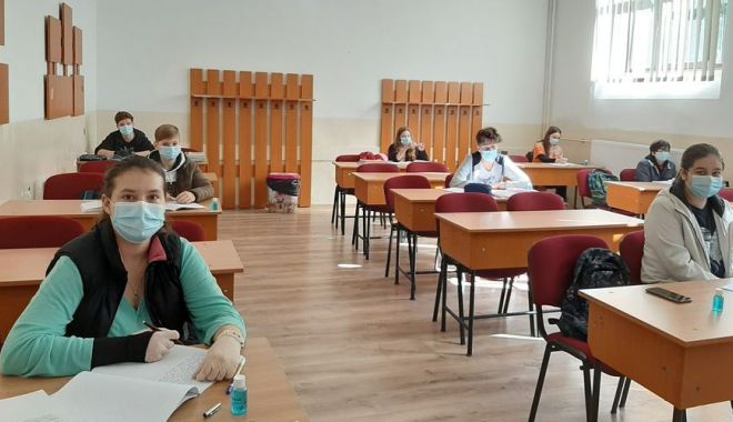 Evaluarea Națională începe cu proba scrisă la Limba Română. Cum se va desfășura examenul - masca-1592201884.jpg