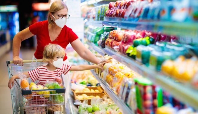 Când intră în vigoare restricţiile suplimentare, cu magazinele închise la ora 18 şi circulaţie interzisă după ora 20 - masca-1616762591.jpg