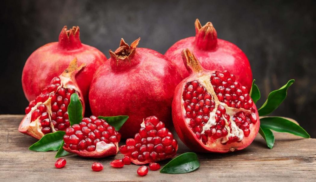 Masca exfoliantă cu rodii ajută la îndepărtarea celulelor moarte ale pielii - masca-1717079673.jpg