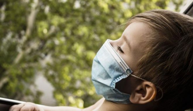 Noile reguli după care elevii se întorc la școală: Școlile vor rămâne deschise până la rata de infectare de 6 la mie - masca2-1630482440.jpg