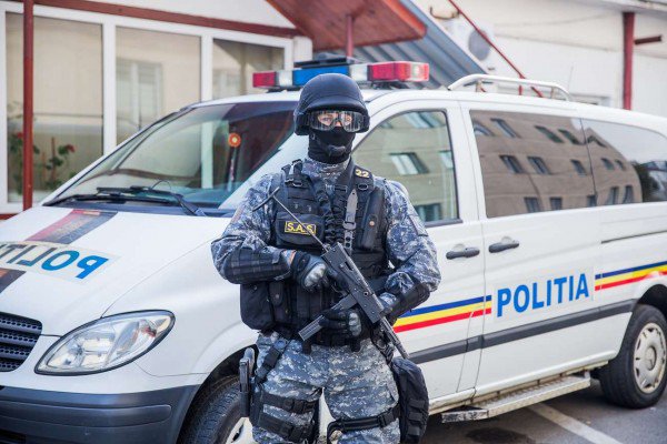Foto - Trei rețineri și bunuri de un milion de lei puse sub sechestru într-un dosar de fraudă cu indemnizații