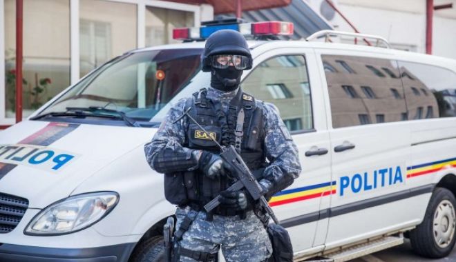 Un bărbat obliga o tânără să se prostitueze și să îi dea săptămânal 1.000 de euro pentru jocuri de noroc - mascat600x400-1567437758.jpg