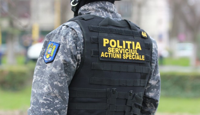 PERCHEZIȚII la CONSTANȚA la deținătorii de ARME - mascatidescinderidiasperchezitii-1401950313.jpg
