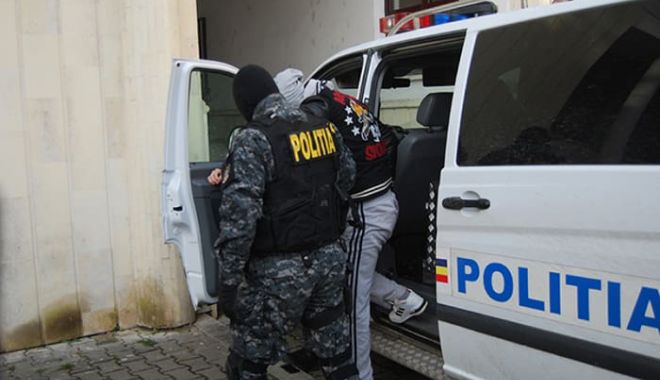 Bărbat suspectat de furt, în România, prins şi arestat în Spania. Avea o nouă identitate - mascatiproxeneti-1706700762.jpg