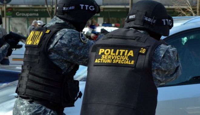 GRUP INFRACȚIONAL SPECIALIZAT ÎN TRAFIC DE MIGRANȚI, DESTRUCTURAT - mascatisuspectarestatcatuse6001-1530532521.jpg