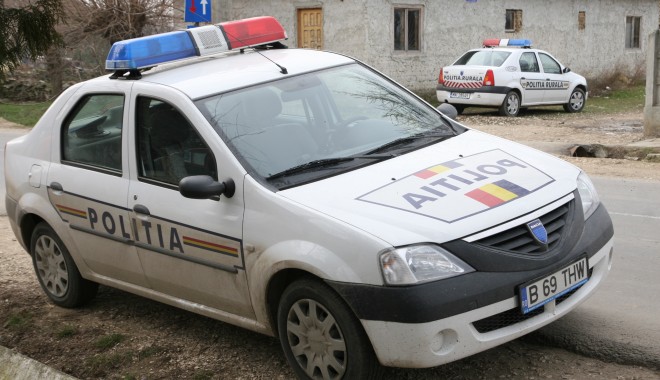 Suspecți de furt calificat, reținuți de polițiștii din Medgidia - masina-1383926580.jpg