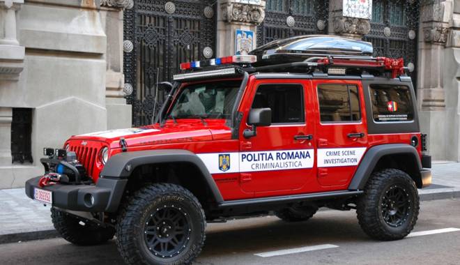 Autospecială de 65.000 de euro pentru investigarea dezastrelor din țara noastră - masina-1422798738.jpg