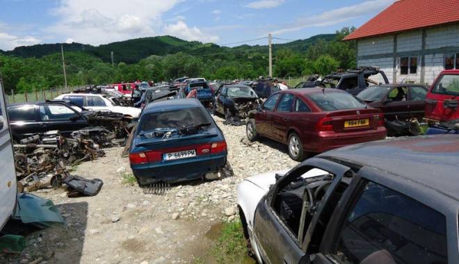 Lucrătură de lucrătură! Cum a rămas un constănțean fără mașină - masina-1449596951.jpg