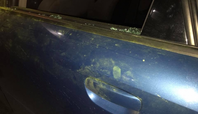 Mașină spartă în zona Tomis Mall. O cameră montată în autoturism a surprins furtul - masina-1486380349.jpg