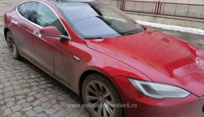 Un bărbat a încercat să intre în țară cu o mașină de lux, dar a rămas fără ea - masina-1580643997.jpg