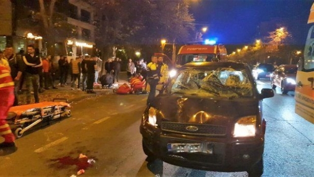 PIETONI SPULBERAȚI PE TRECERE, LA CONSTANȚA! UNUL A DECEDAT LA SPITAL! În ce stare sunt celelalte victime - masina4victimezodiac465x39060886-1542015164.jpg