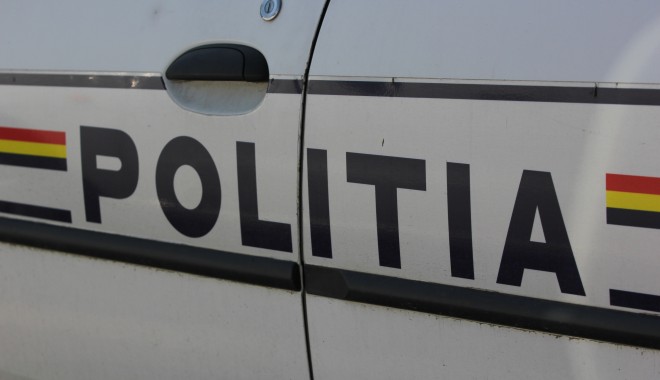 Au fost prinși hoții care au jefuit Poșta Poarta Albă - masinadepolitie8-1361786369.jpg