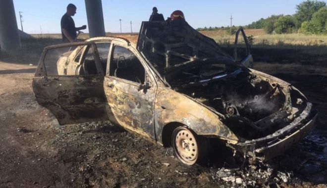 Autoturism făcut scrum, în Techirghiol - masinadistrusa-1571875794.jpg