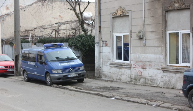 Minoră dispărută din februarie, găsită de jandarmii constănțeni - masinajandarmerie1-1369555090.jpg
