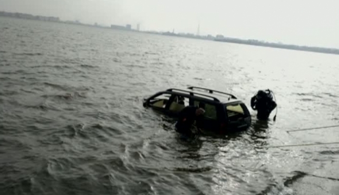 Mașină găsită în Lacul Morii / În autoturism nu au fost găsite persoane - masinalaculmorii158046200-1510047492.jpg