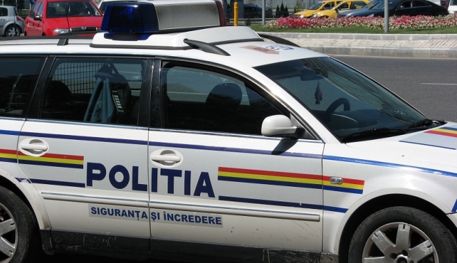 Ce recomandă Poliția Română pentru o mini-vacanță fără griji - masinapolitie-1493453323.jpg