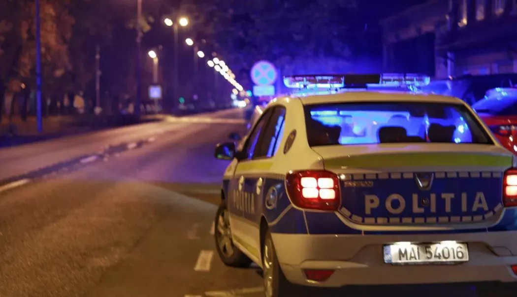 Noi informații despre accidentul mortal de la Tuzla. Victima a fost lovită de două mașini - masinapolitie-1780923005.webp