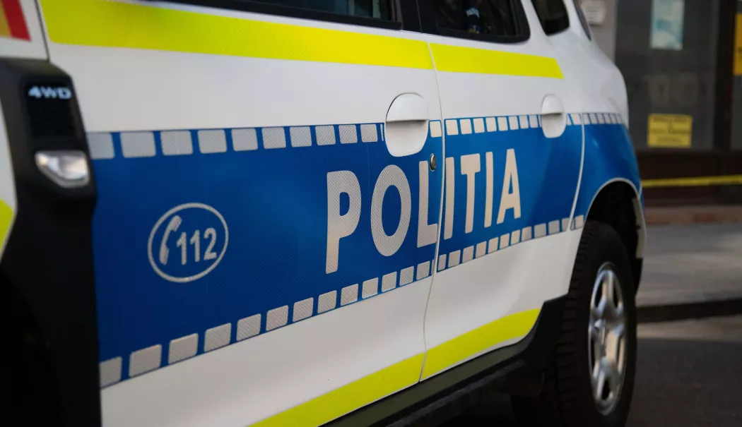 Copil de 13 ani rănit pe șosea. A coborât dintr-o autoutilitară și a traversat fără să se asigure - masinapolitieinquamphotoscosmine-1772989656.webp