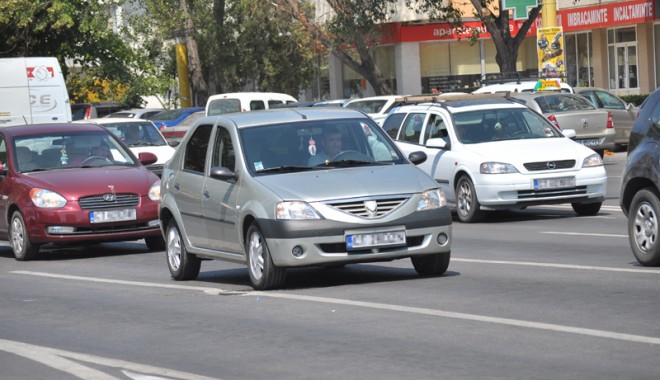 Atenție șoferi! Certificatul de conformitate al vehiculului, obligatoriu de la 1 ianuarie - masini-1348082922.jpg