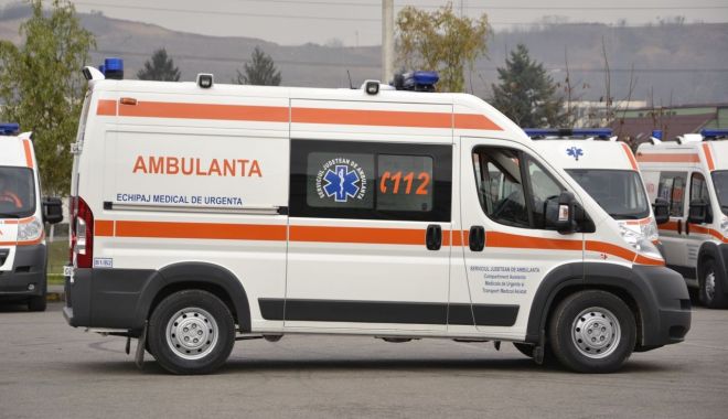 ACCIDENT ÎN EFORIE, după ce șoferul unui vehicul cu motor a căzut pe carosabil - masini-1532861370.jpg