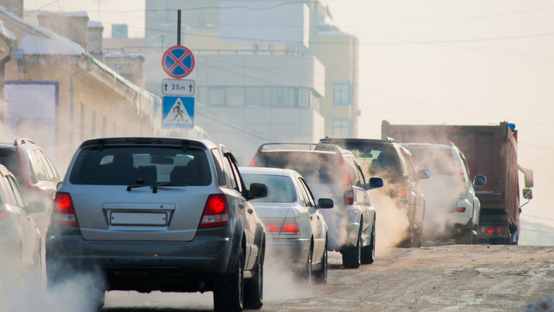 Cum se va calcula taxa auto pentru mașinile vechi. Cât ar putea să plătească șoferii - masini-poluante-1739780125.jpg