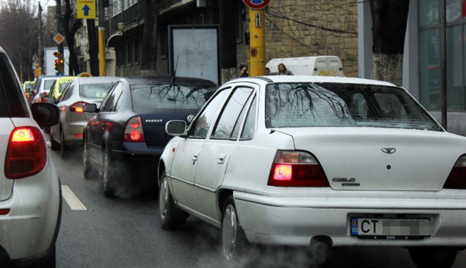 Suspecți de furt de mașini, în atenția poliției - masini1355666457-1361434411.jpg